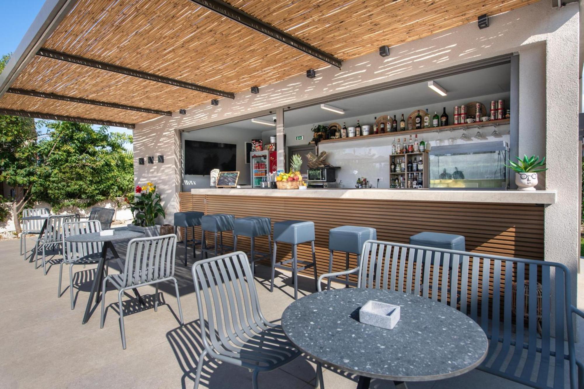 Ferienwohnung Eleanthi Modern Living Galatás Exterior foto